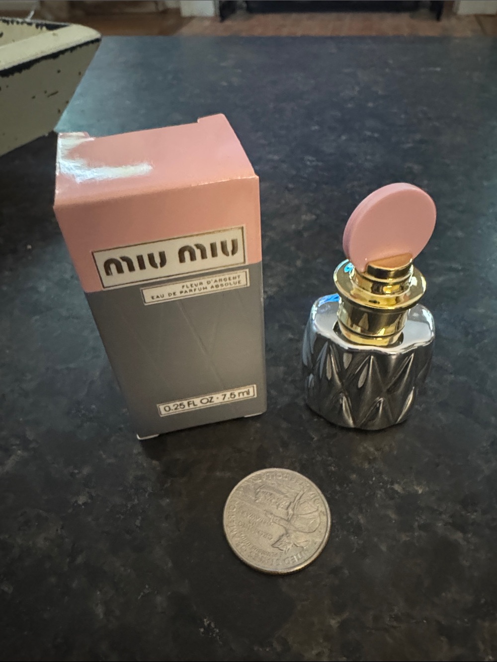 Miu Miu pink and gray miniature perfume box - Picture 3 of 3